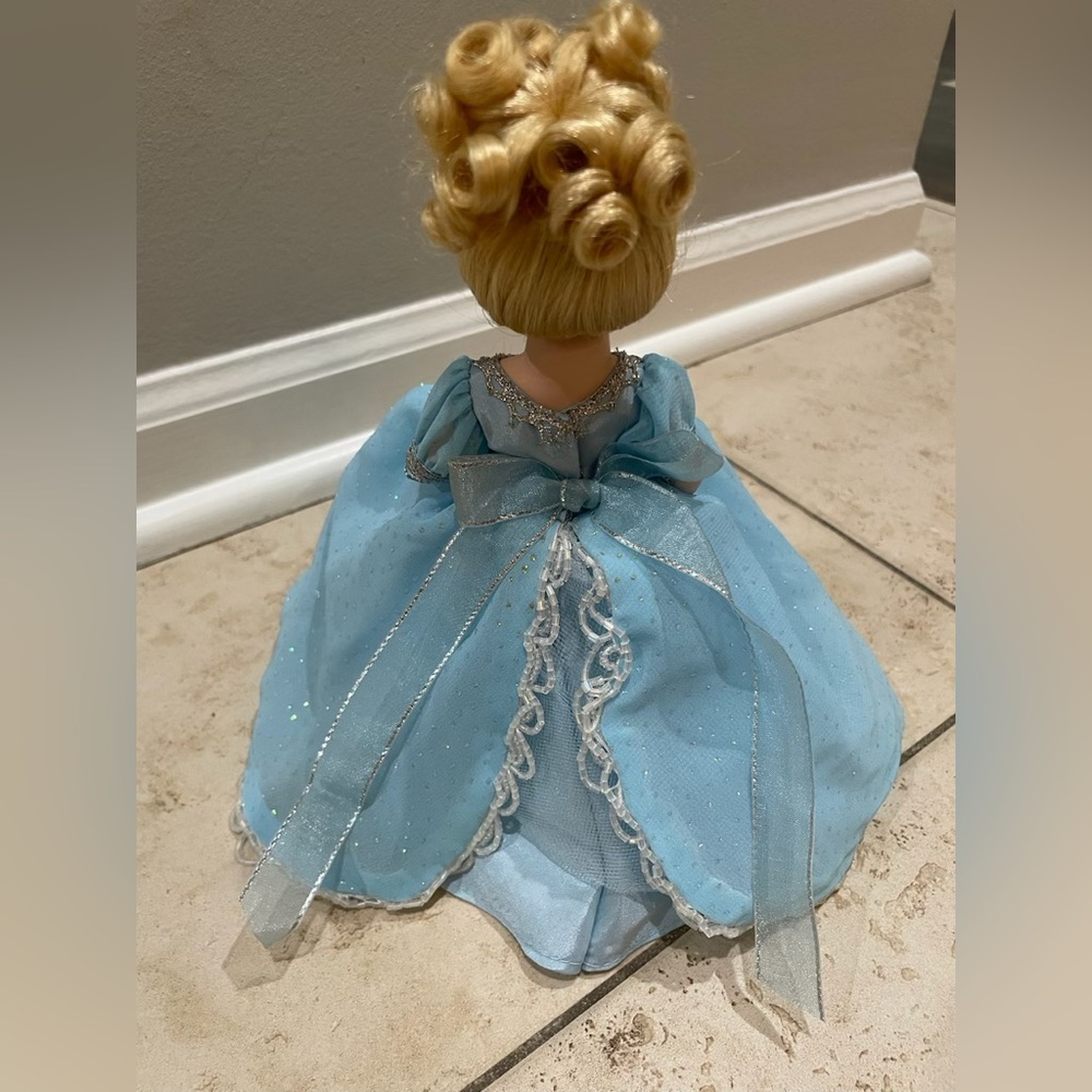 Cinderella - Picture 2 of 5